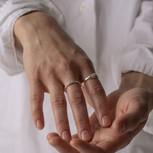 Load image into Gallery viewer, Rivage ring