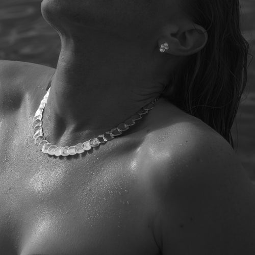 Écailles studs