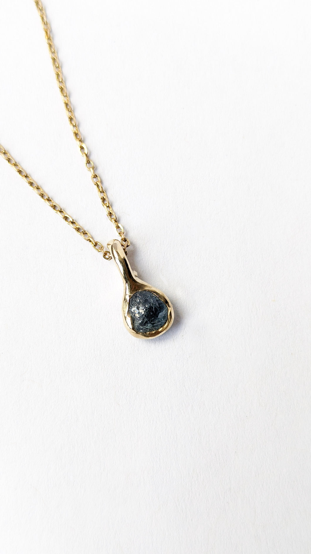 Molten sapphire necklace | 02