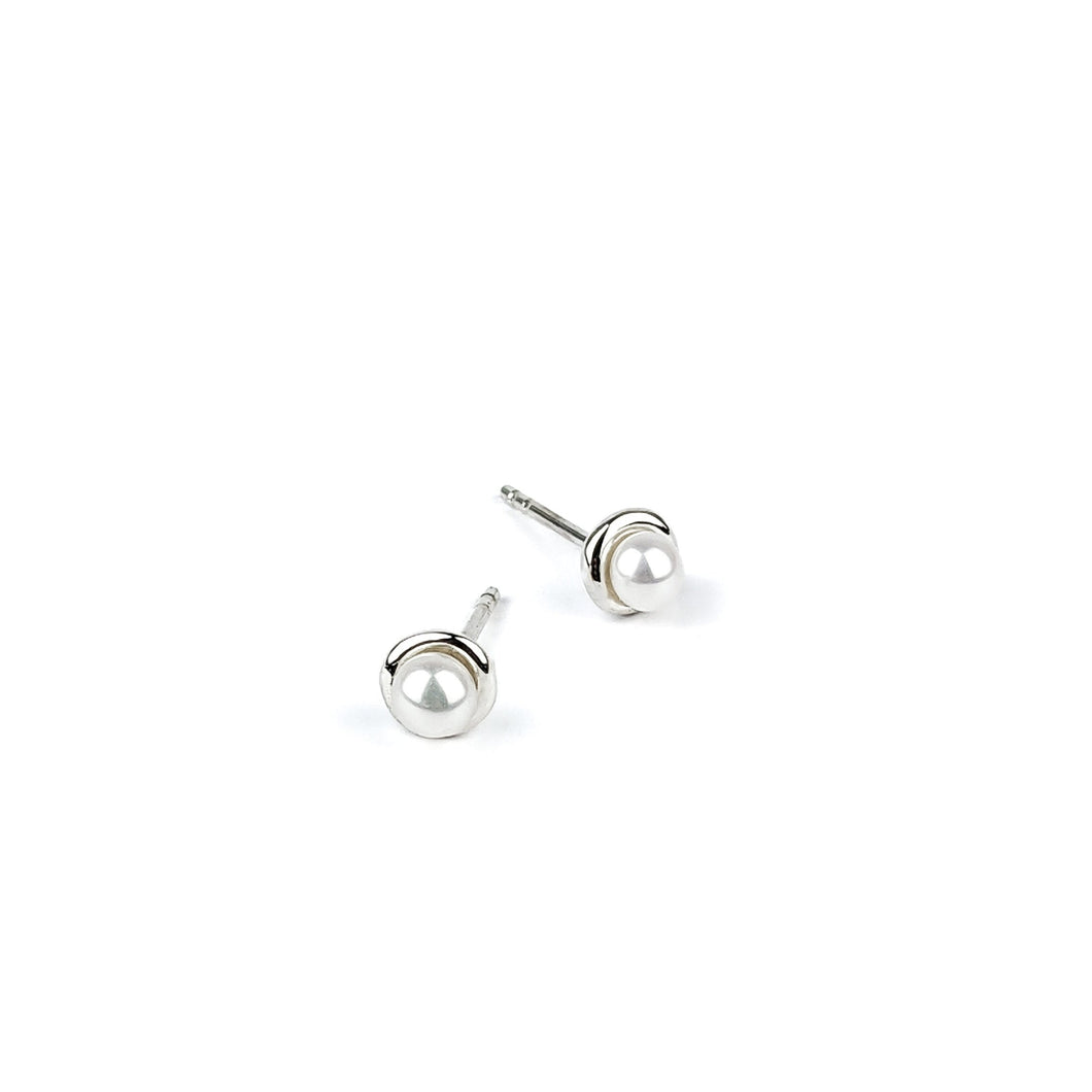 Pearl drop studs